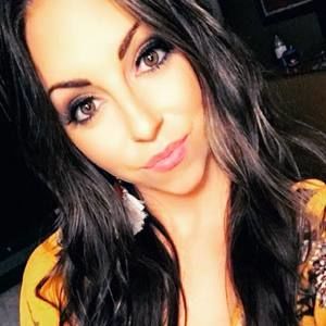 Meet your Posher, Karalie